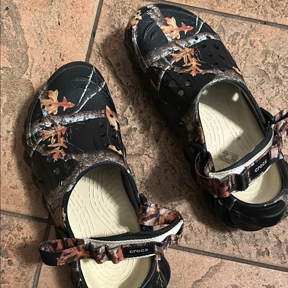 CROCS Women's Black and Brown Camo Mules